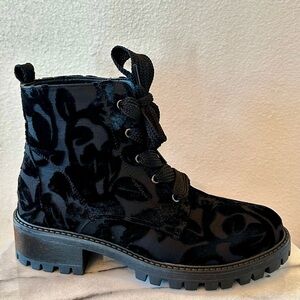 ShuShop black burn out boots 7.5